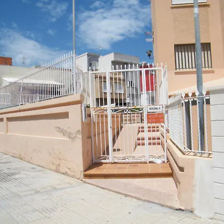 Atenas, Mnostrum Exclusivo Familias Apartment *